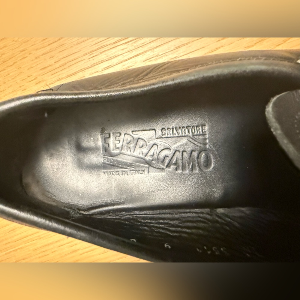 SALVATORE FERRAGAMO Black Leather Driving Mocs Size 9 D - Picture 7 of 16